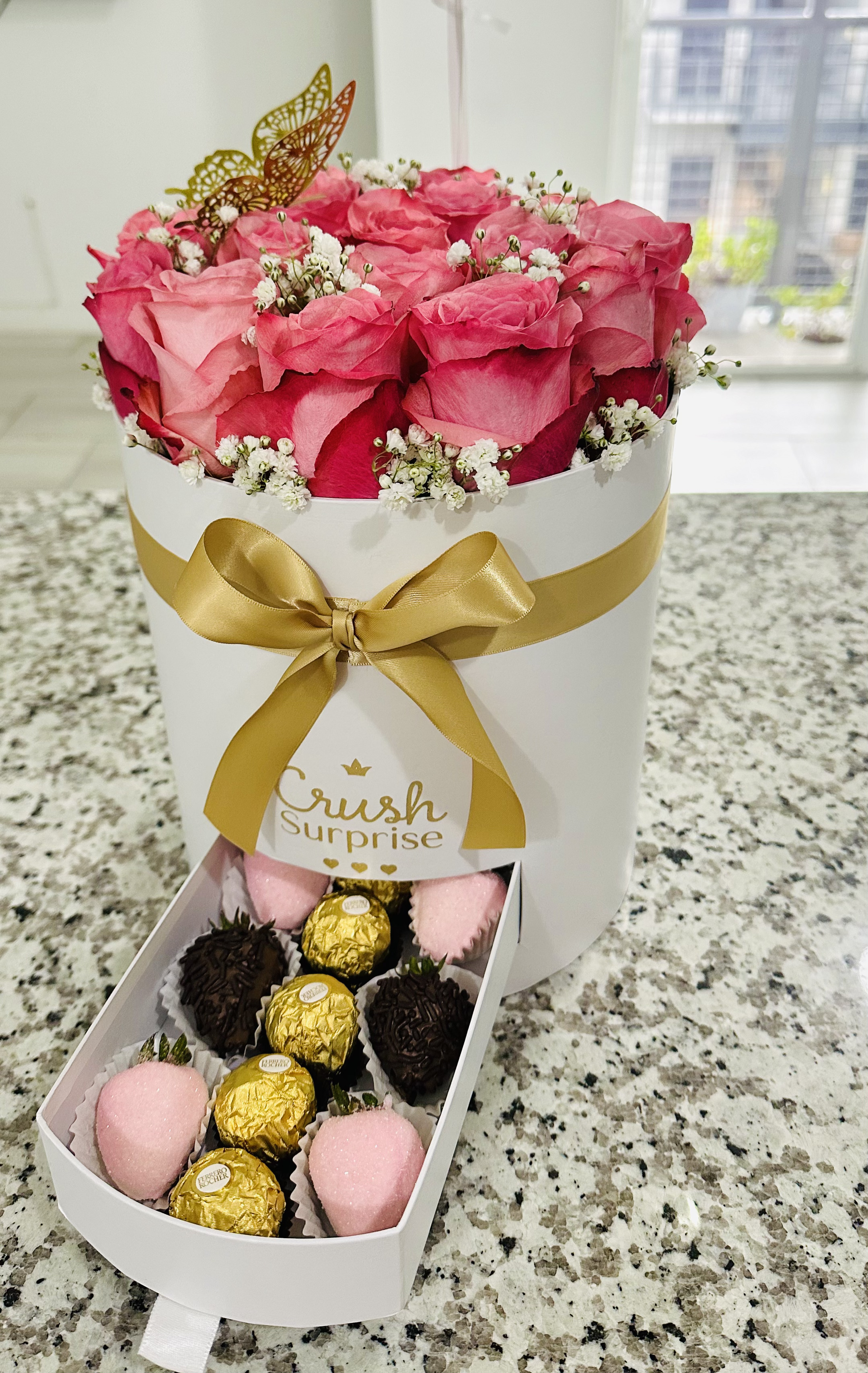 Deluxe Surprise Roses + Strawberries